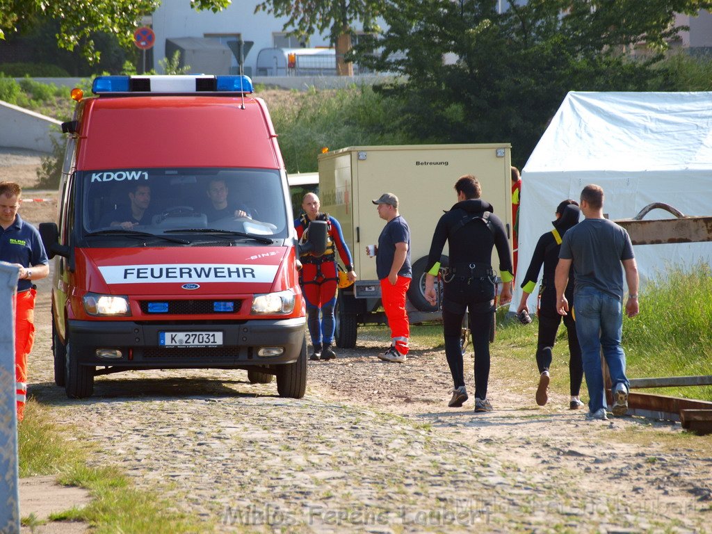 Uebung PRhein Feuerwehr Polizei DLRG Leverkusen Hitdorf P020.JPG